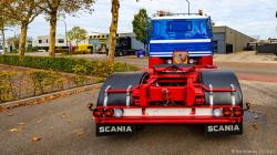 20251019-Tom-Holding-00537